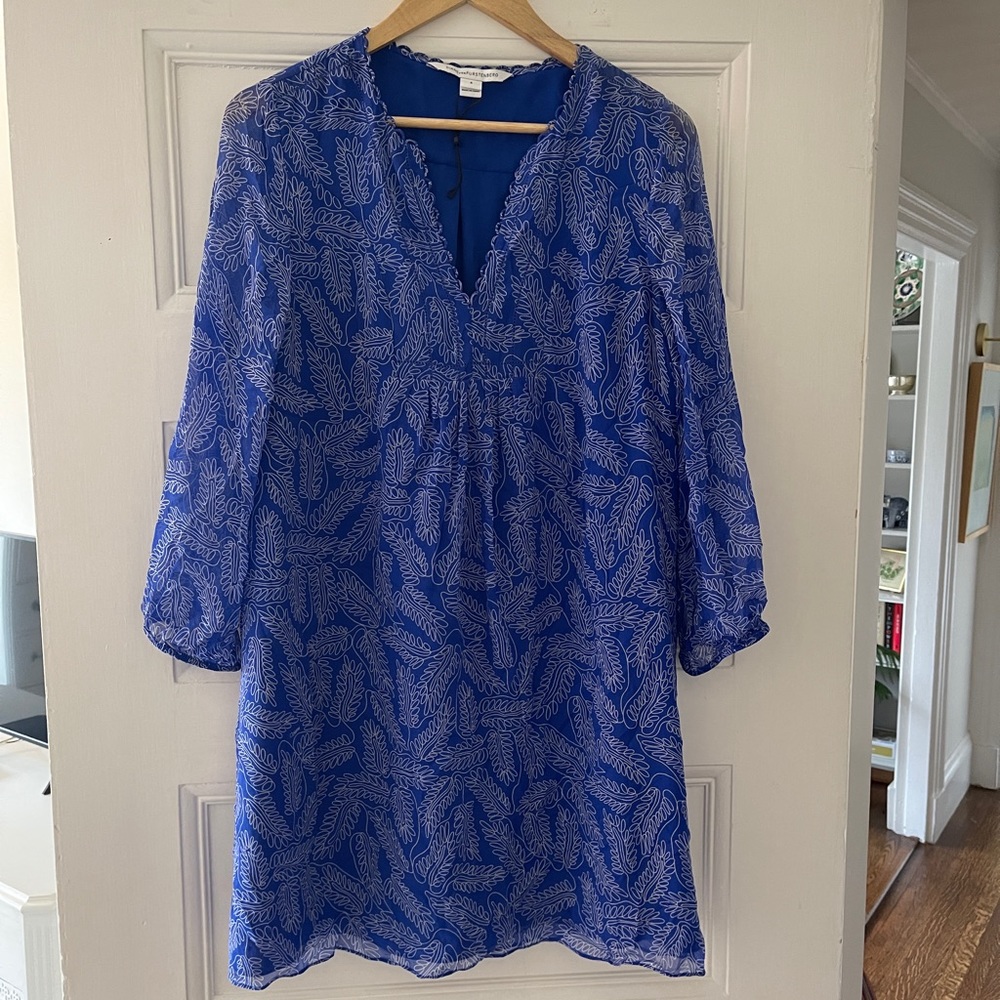 100% silk Diane von Furstenberg dress in like new condition